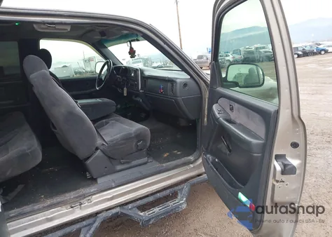 2000 Chevrolet Silverado 1500 Ls from USA, damaged, VIN 1GCEK19T1YE200516